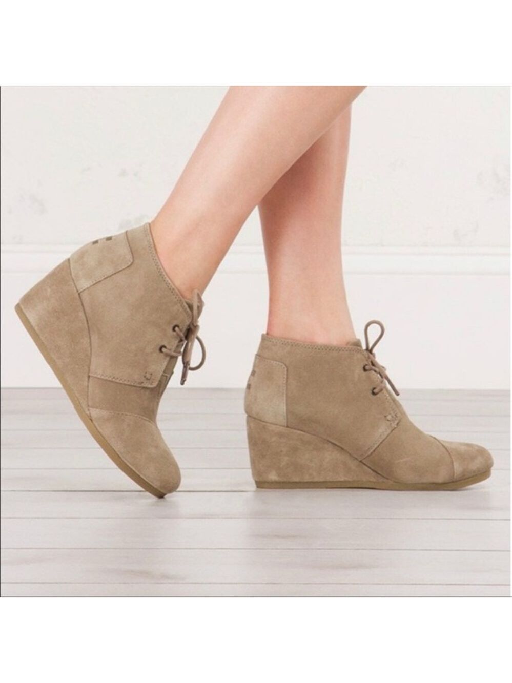 TOMS Women's Desert Wedge Ankle Boots - High-top Suede, Beige